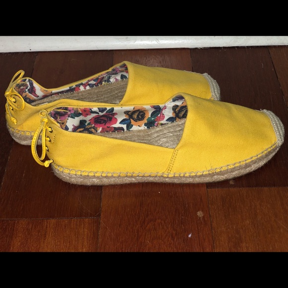 NWOT VERA BRADLEY Espadrilles - Picture 4 of 7